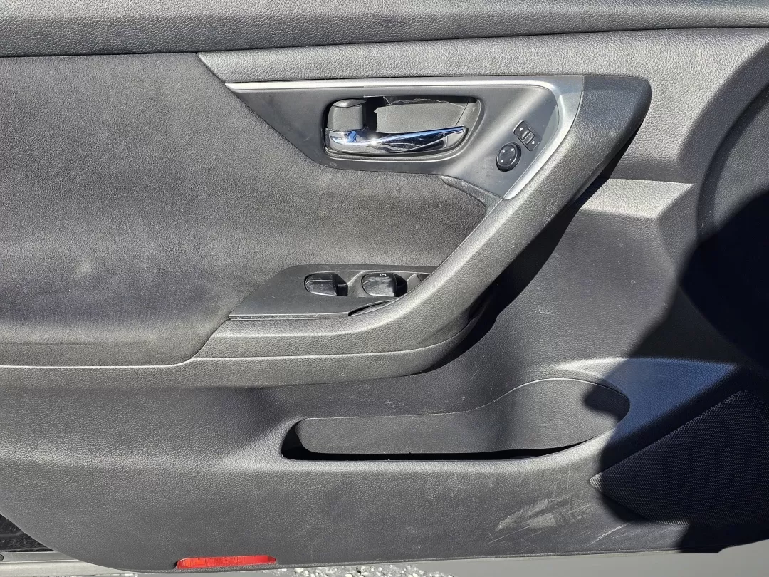 2015 /Charcoal Nissan Altima 2.5 S (1N4AL3AP1FC) with an Other engine, located at 804 22nd Ave, Phenix City, AL, 36870, (334) 297-1860, 32.484749, -85.024475 - Unlock the adventure of your daily drive with the 2015 Nissan Altima 2.5 S, a standout sedan designed for budget-conscious buyers and families alike! With its sleek Super Black exterior and spacious interior, this car is perfect for long commutes, school drop-offs, and weekend getaways. Whether you' - Photo#8