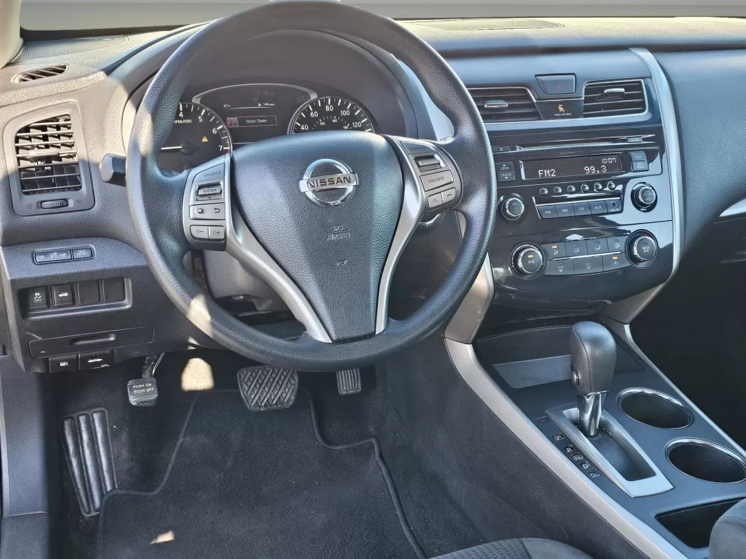 2015 /Charcoal Nissan Altima 2.5 S (1N4AL3AP1FC) with an Other engine, located at 804 22nd Ave, Phenix City, AL, 36870, (334) 297-1860, 32.484749, -85.024475 - Unlock the adventure of your daily drive with the 2015 Nissan Altima 2.5 S, a standout sedan designed for budget-conscious buyers and families alike! With its sleek Super Black exterior and spacious interior, this car is perfect for long commutes, school drop-offs, and weekend getaways. Whether you' - Photo#15