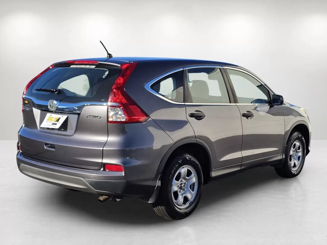 2015 Honda CR-V LX (5J6RM4H34FL) with an Other engine, located at 3959 U.S. 80 W, Phenix City, AL, 36870, (334) 297-4885, 32.469296, -85.135185 - Experience life on the go with the 2015 Honda CR-V LX, an ideal choice for families, commuters, and adventure-seekers alike. This versatile SUV is designed to accommodate all your lifestyle needs, whether you're juggling school drop-offs, long daily commutes, or weekend getaways. With its spacious i - Photo#4