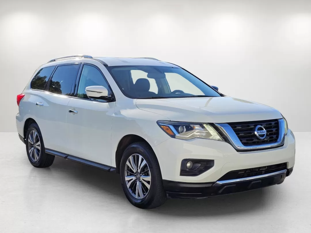 2017 Nissan Pathfinder SV (5N1DR2MM4HC) with an Other engine, located at 3959 U.S. 80 W, Phenix City, AL, 36870, (334) 297-4885, 32.469296, -85.135185 - **Adventure Awaits with the 2017 Nissan Pathfinder at Gils Auto!** <br /> <br /> Are you ready for your next family road trip or weekend adventure? The 2017 Nissan Pathfinder, available now at Gils Auto in Phenix City, AL, is your ideal companion for both everyday commutes and spontaneous excursions - Photo#3