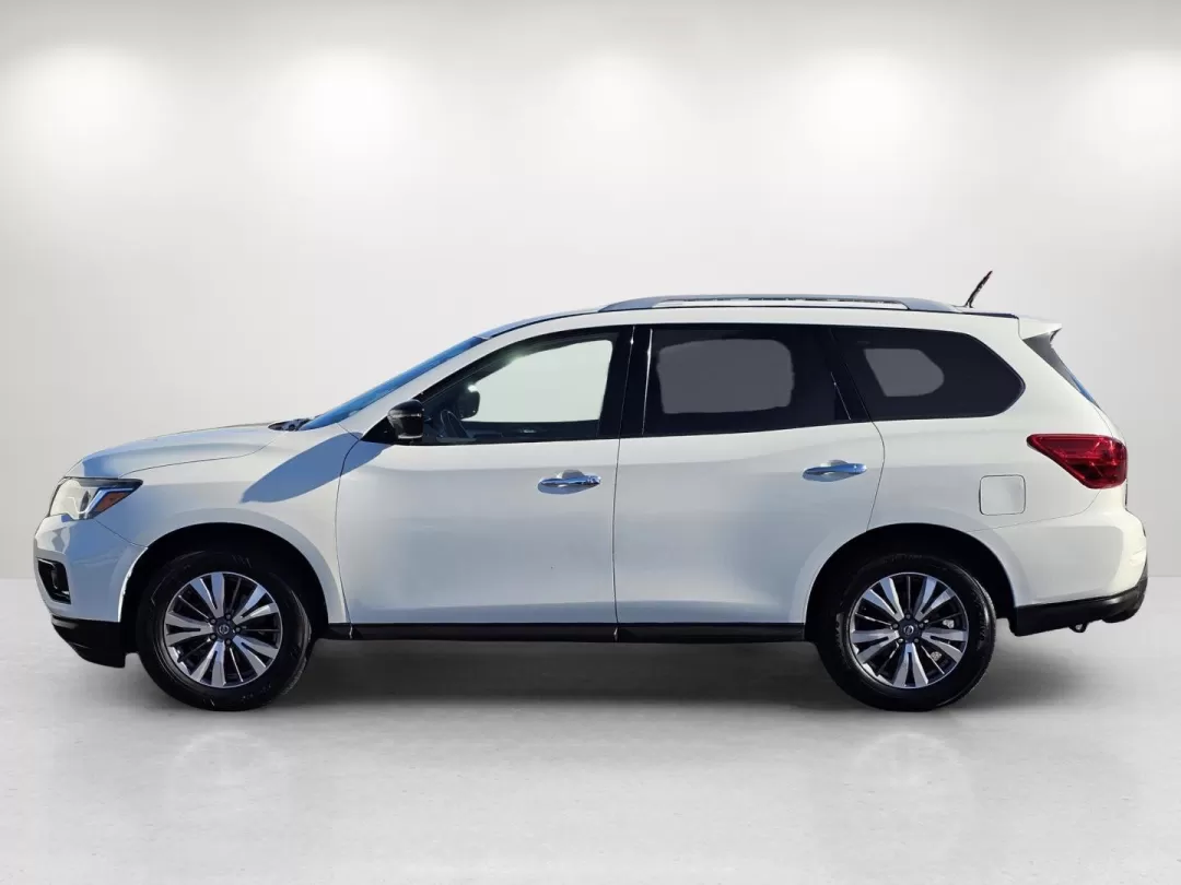 2017 Nissan Pathfinder SV (5N1DR2MM4HC) with an Other engine, located at 3959 U.S. 80 W, Phenix City, AL, 36870, (334) 297-4885, 32.469296, -85.135185 - **Adventure Awaits with the 2017 Nissan Pathfinder at Gils Auto!** <br /> <br /> Are you ready for your next family road trip or weekend adventure? The 2017 Nissan Pathfinder, available now at Gils Auto in Phenix City, AL, is your ideal companion for both everyday commutes and spontaneous excursions - Photo#8
