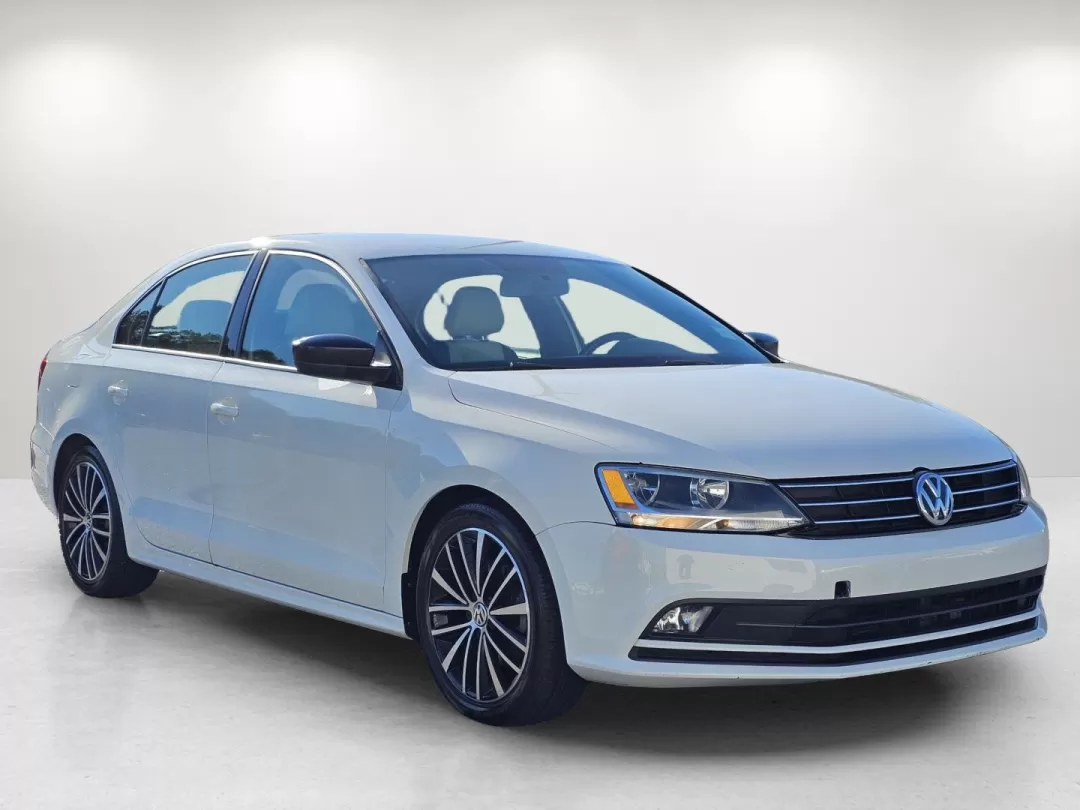2016 Volkswagen Jetta 1.8T Sport (3VWD17AJ2GM) with an Other engine, located at 3959 U.S. 80 W, Phenix City, AL, 36870, (334) 297-4885, 32.469296, -85.135185 - **Experience the Road Ahead with This 2016 Volkswagen Jetta 1.8T Sport at Gils Auto Phenix City**<br /> <br /> Are you seeking a reliable and stylish sedan that fits seamlessly into your lifestyle? Whether you're commuting to work, running errands around Phenix City, or heading out on weekend adven - Photo#3