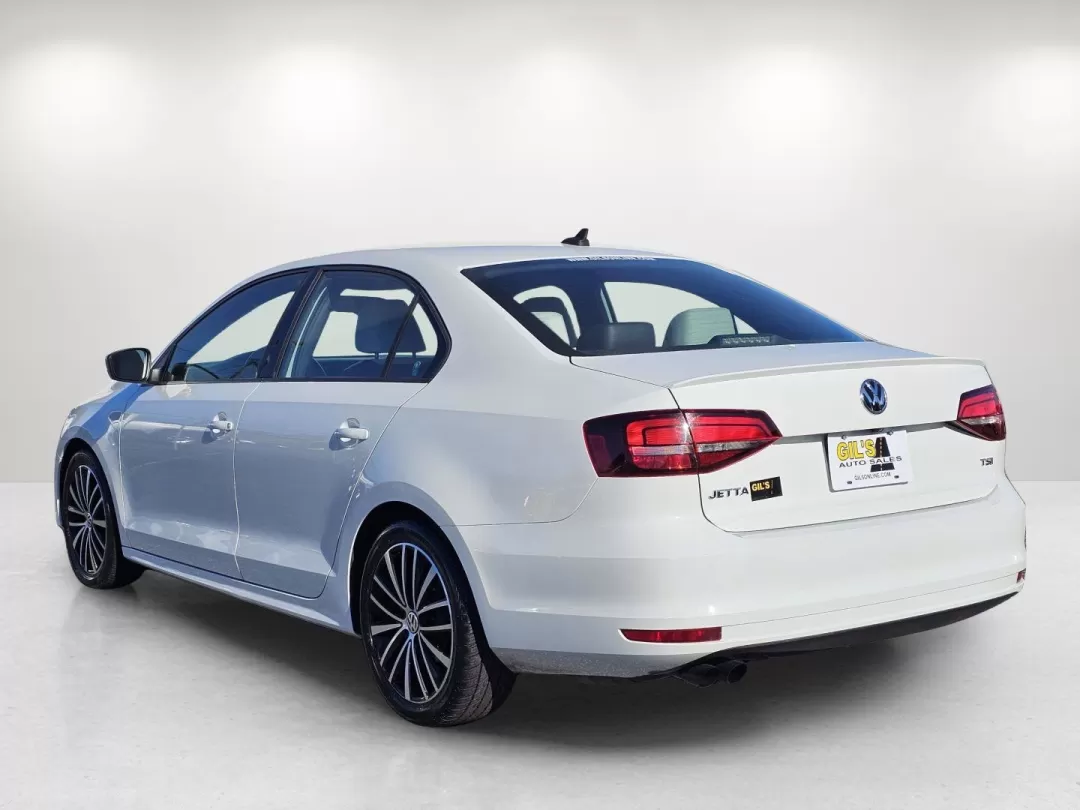2016 Volkswagen Jetta 1.8T Sport (3VWD17AJ2GM) with an Other engine, located at 3959 U.S. 80 W, Phenix City, AL, 36870, (334) 297-4885, 32.469296, -85.135185 - **Experience the Road Ahead with This 2016 Volkswagen Jetta 1.8T Sport at Gils Auto Phenix City**<br /> <br /> Are you seeking a reliable and stylish sedan that fits seamlessly into your lifestyle? Whether you're commuting to work, running errands around Phenix City, or heading out on weekend adven - Photo#7