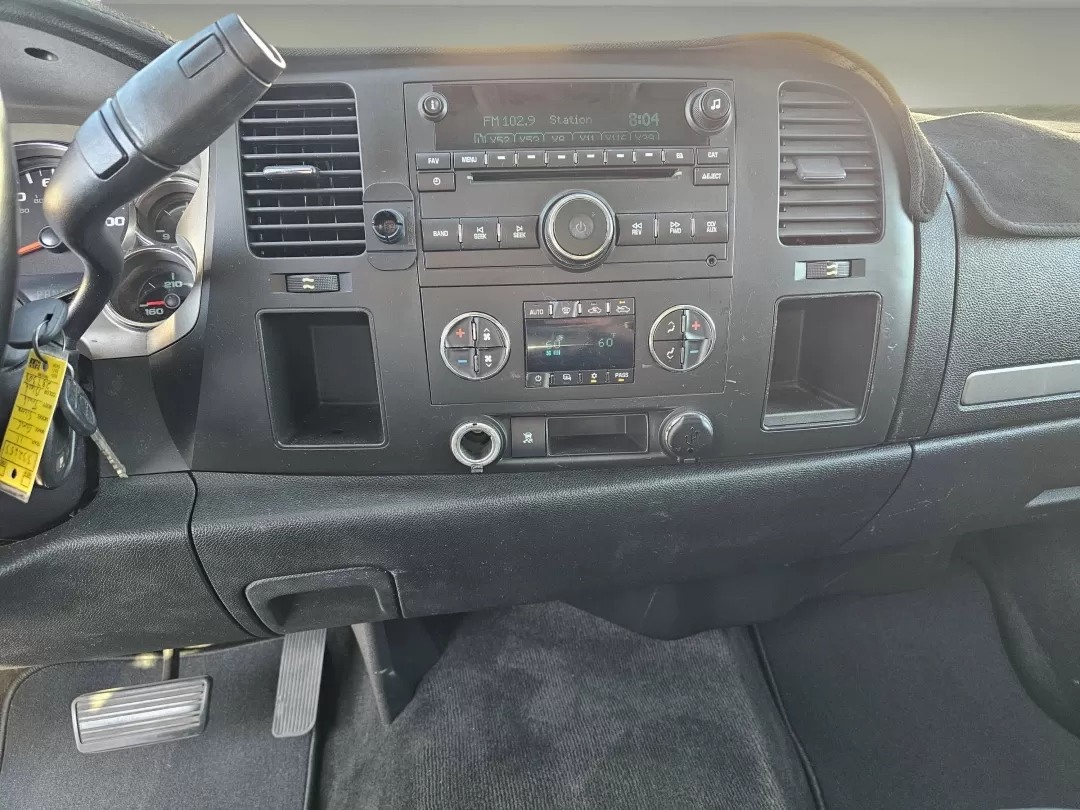 2011 /Ebony GMC Sierra 1500 SLE (3GTP1VE02BG) with an Other engine, located at 3959 U.S. 80 W, Phenix City, AL, 36870, (334) 297-4885, 32.469296, -85.135185 - Elevate your driving experience with the stunning 2011 GMC Sierra 1500 SLE, perfect for both work and play. Whether you're tackling a weekend project, heading out for a family road trip, or navigating your daily commute, this versatile crew cab pickup is designed to meet the demands of your busy lif - Photo#13