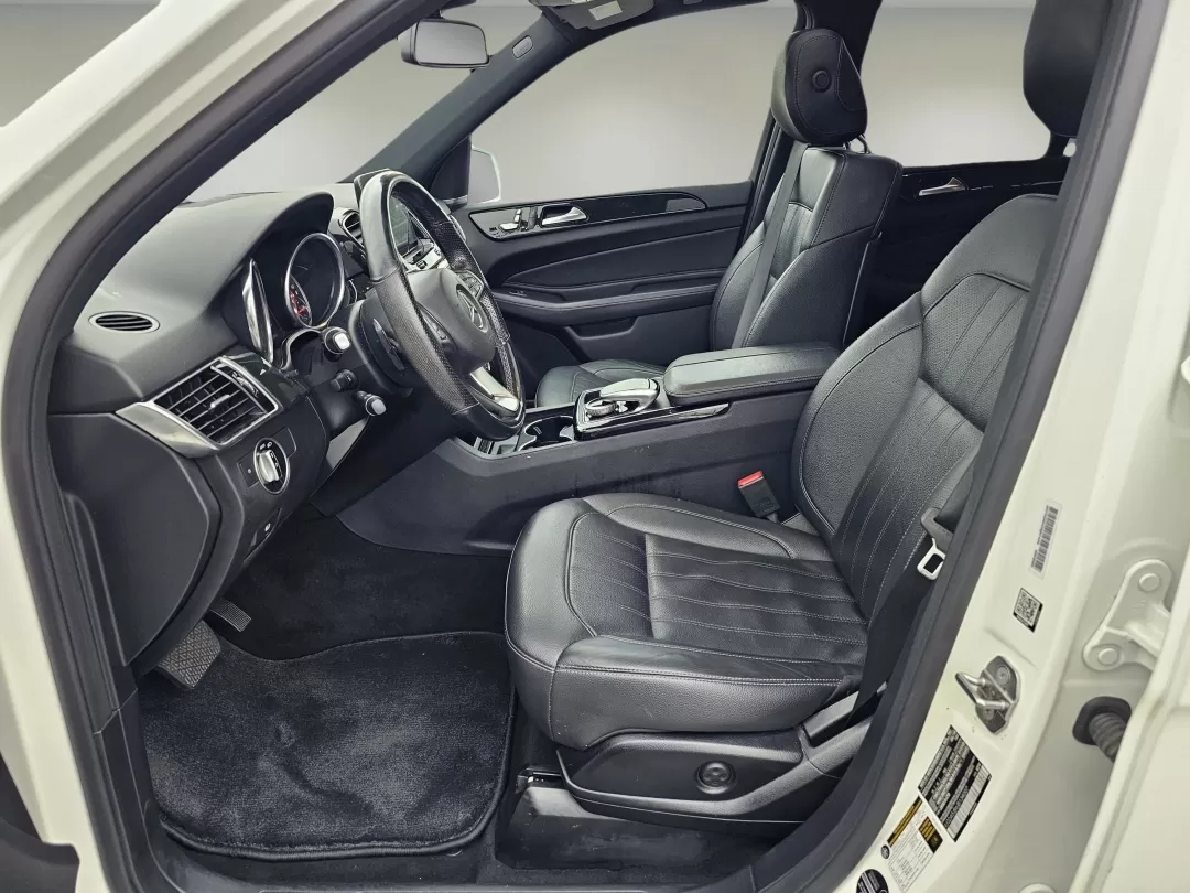 2018 /Black Mercedes-Benz GLE GLE 350 (4JGDA5JB6JB) with an Other engine, located at 804 22nd Ave, Phenix City, AL, 36870, (334) 297-1860, 32.484749, -85.024475 - 2018 Mercedes-Benz GLE GLE 350 - Photo#9