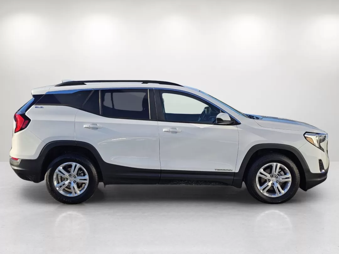 2021 /Jet Black GMC Terrain SLE (3GKALMEV8ML) with an Other engine, located at 5115 14th Ave., Columbus, GA, 31904, (706) 323-0345, 32.511494, -84.971046 - **Experience the Perfect Blend of Comfort and Capability with the 2021 GMC Terrain SLE at Gils Auto - Phenix City**<br /> <br /> Are you searching for a versatile SUV that can seamlessly adapt to your busy lifestyle? Look no further than the 2021 GMC Terrain SLE, available now at Gils Auto in Phenix - Photo#3