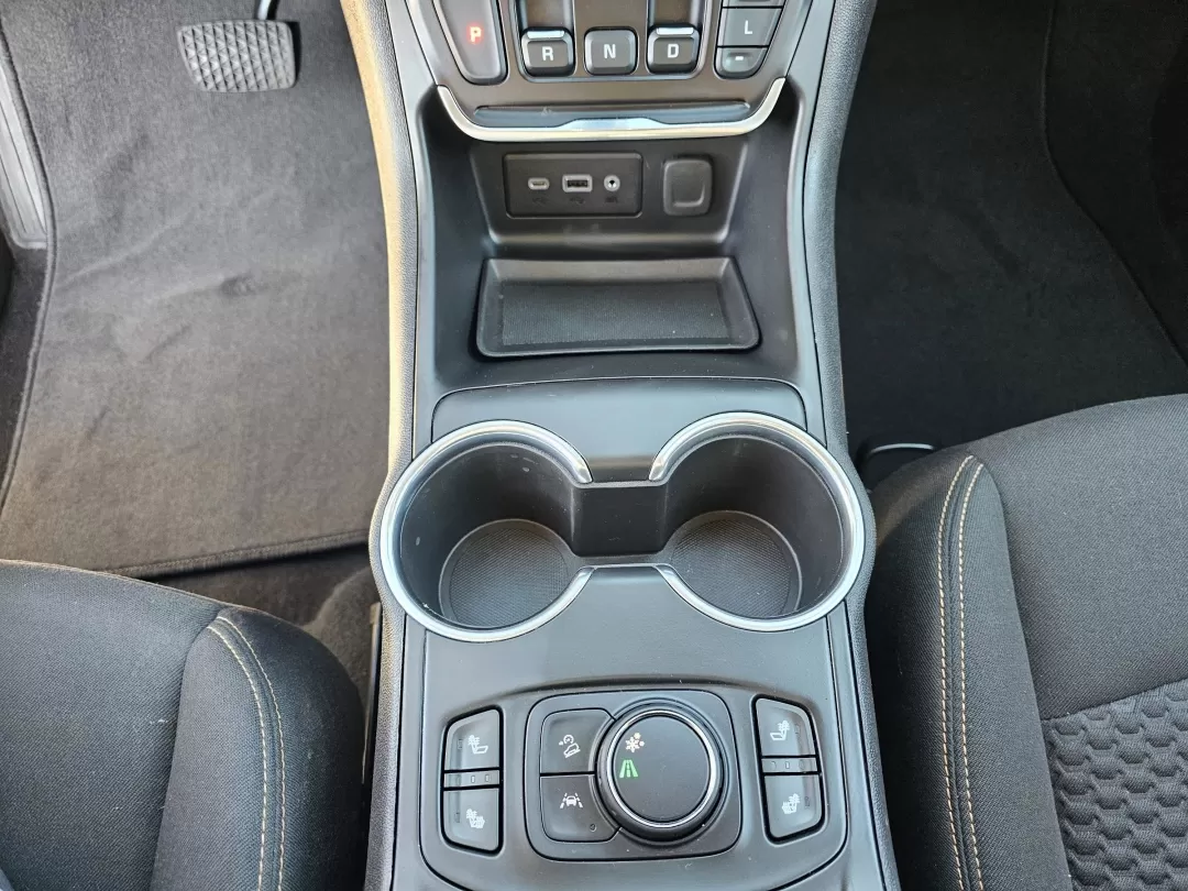 2021 /Jet Black GMC Terrain SLE (3GKALMEV8ML) with an Other engine, located at 5115 14th Ave., Columbus, GA, 31904, (706) 323-0345, 32.511494, -84.971046 - **Experience the Perfect Blend of Comfort and Capability with the 2021 GMC Terrain SLE at Gils Auto - Phenix City**<br /> <br /> Are you searching for a versatile SUV that can seamlessly adapt to your busy lifestyle? Look no further than the 2021 GMC Terrain SLE, available now at Gils Auto in Phenix - Photo#12