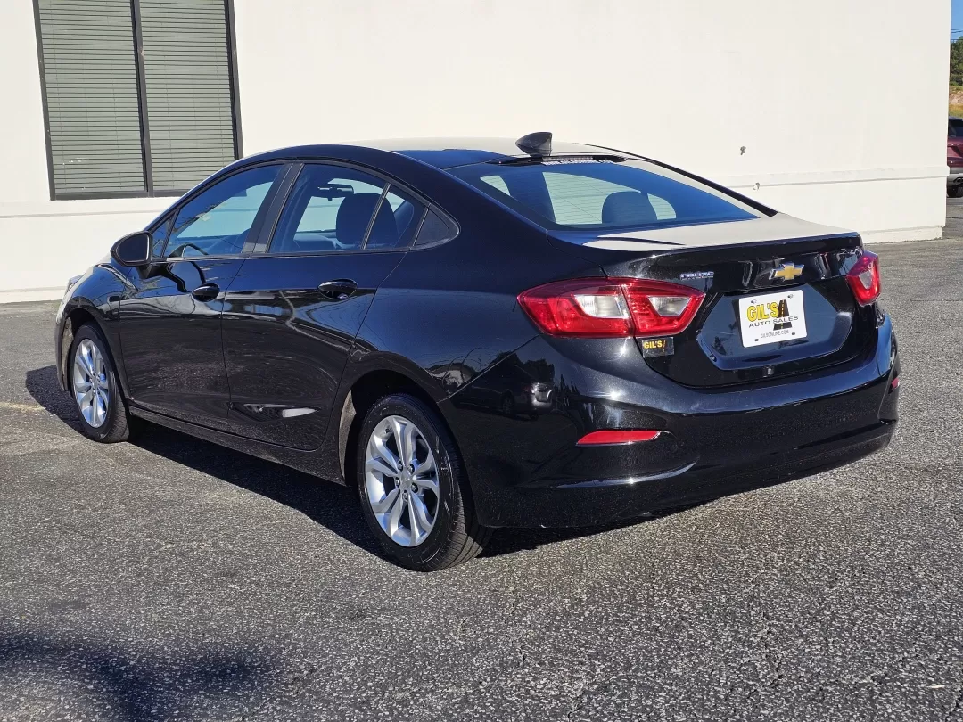 2019 /Jet Black Chevrolet Cruze LS (1G1BC5SM5K7) with an Other engine, located at 3959 U.S. 80 W, Phenix City, AL, 36870, (334) 297-4885, 32.469296, -85.135185 - **Discover Your Next Adventure with the 2019 Chevrolet Cruze at Gils Auto!** <br /> <br /> Are you in search of a reliable, stylish vehicle to elevate your daily commutes or weekend getaways? Look no further! The 2019 Chevrolet Cruze LS is the perfect sedan for budget-conscious buyers and growing fa - Photo#6