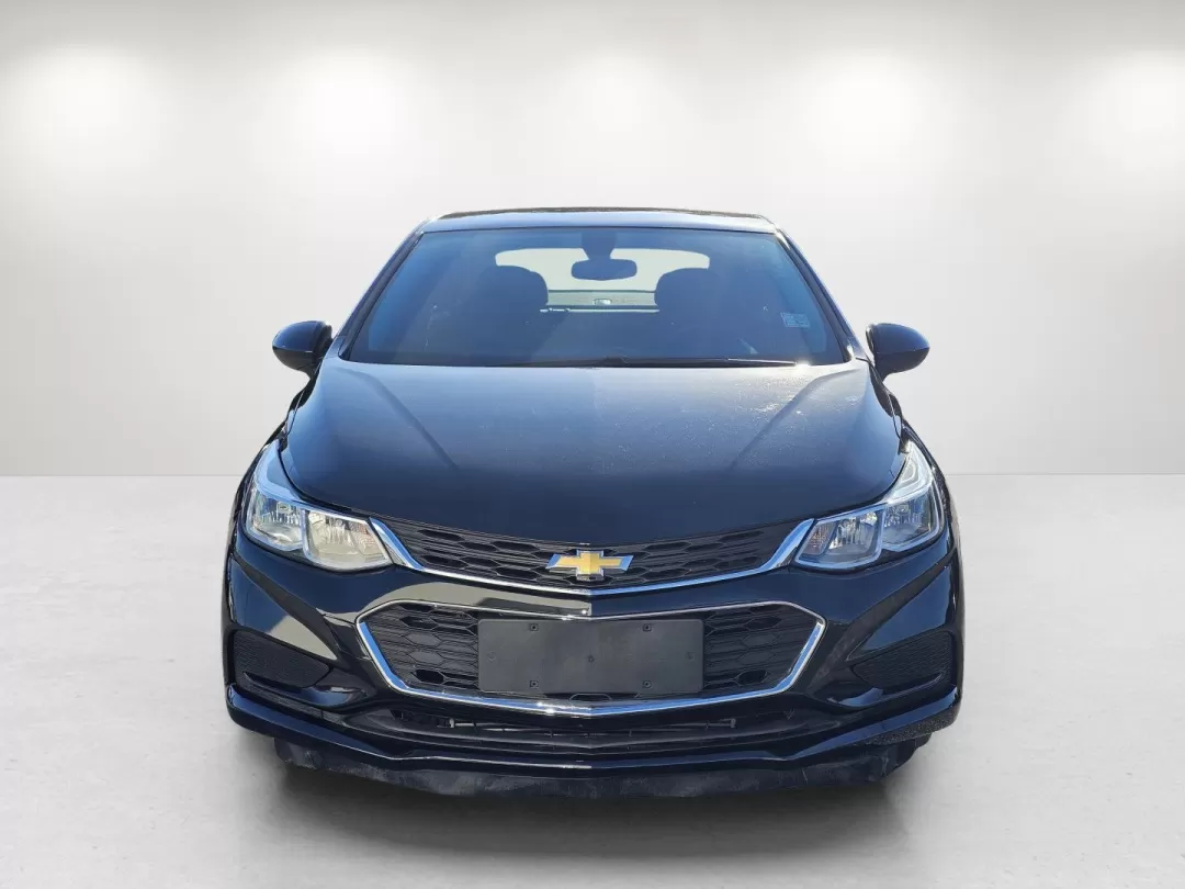 2019 Chevrolet Cruze LS photo 3