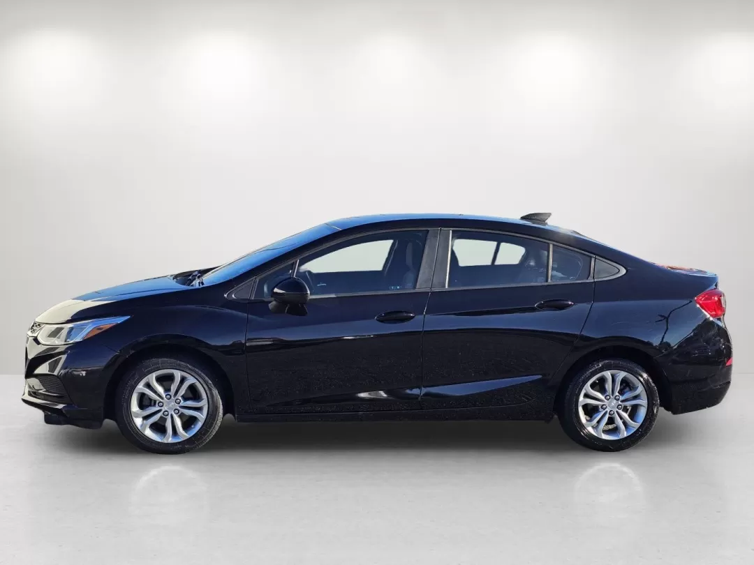 2019 /Jet Black Chevrolet Cruze LS (1G1BC5SM5K7) with an Other engine, located at 3959 U.S. 80 W, Phenix City, AL, 36870, (334) 297-4885, 32.469296, -85.135185 - **Discover Your Next Adventure with the 2019 Chevrolet Cruze at Gils Auto!** <br /> <br /> Are you in search of a reliable, stylish vehicle to elevate your daily commutes or weekend getaways? Look no further! The 2019 Chevrolet Cruze LS is the perfect sedan for budget-conscious buyers and growing fa - Photo#8