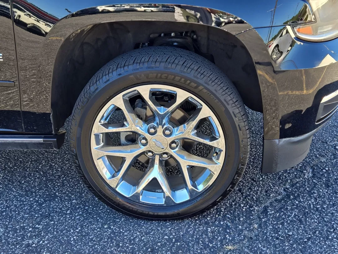 2016 /Jet Black Chevrolet Tahoe LTZ (1GNSCCKCXGR) with an Other engine, located at 3959 U.S. 80 W, Phenix City, AL, 36870, (334) 297-4885, 32.469296, -85.135185 - **Adventure Awaits with the 2016 Chevrolet Tahoe LTZ - Gils Auto, Phenix City, AL**<br /> <br /> Are you ready to elevate your family road trips or weekend adventures? Look no further than the 2016 Chevrolet Tahoe LTZ, an SUV that balances luxury, performance, and versatility. This stunning vehicle - Photo#2