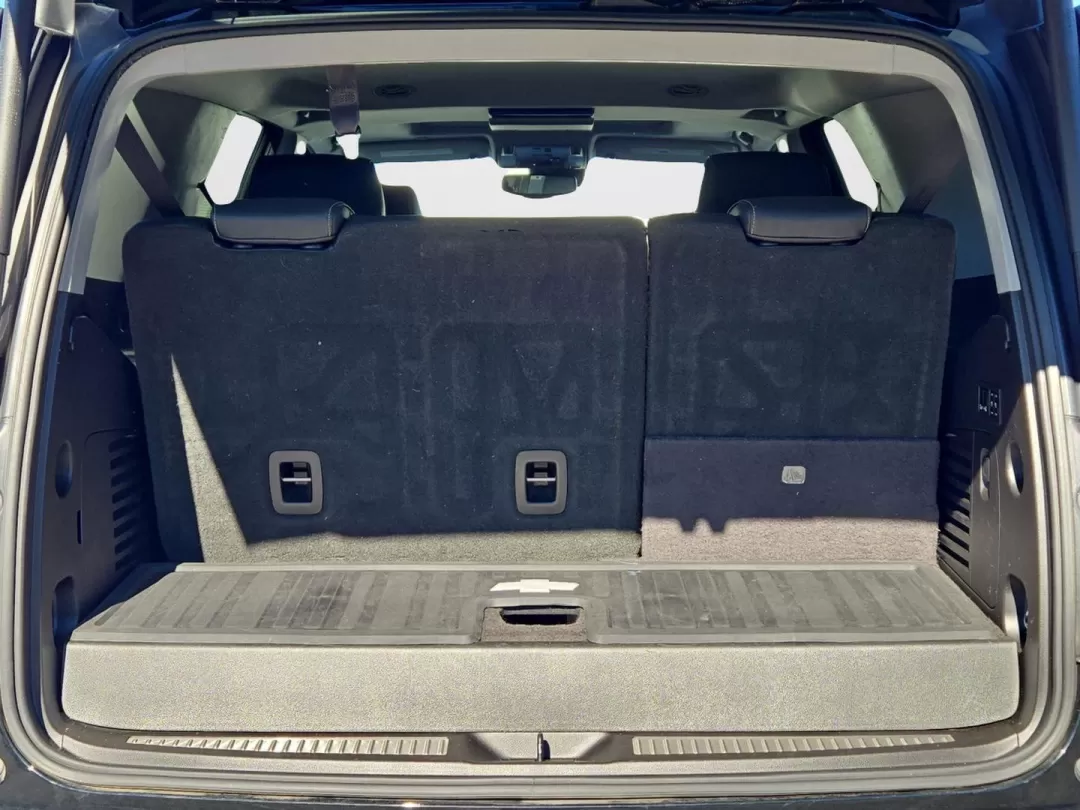 2016 /Jet Black Chevrolet Tahoe LTZ (1GNSCCKCXGR) with an Other engine, located at 1430 Gateway Drive, Opelika, AL, 36801, (334) 239-0944, 32.637871, -85.409790 - 2016 Chevrolet Tahoe LTZ - Photo#7