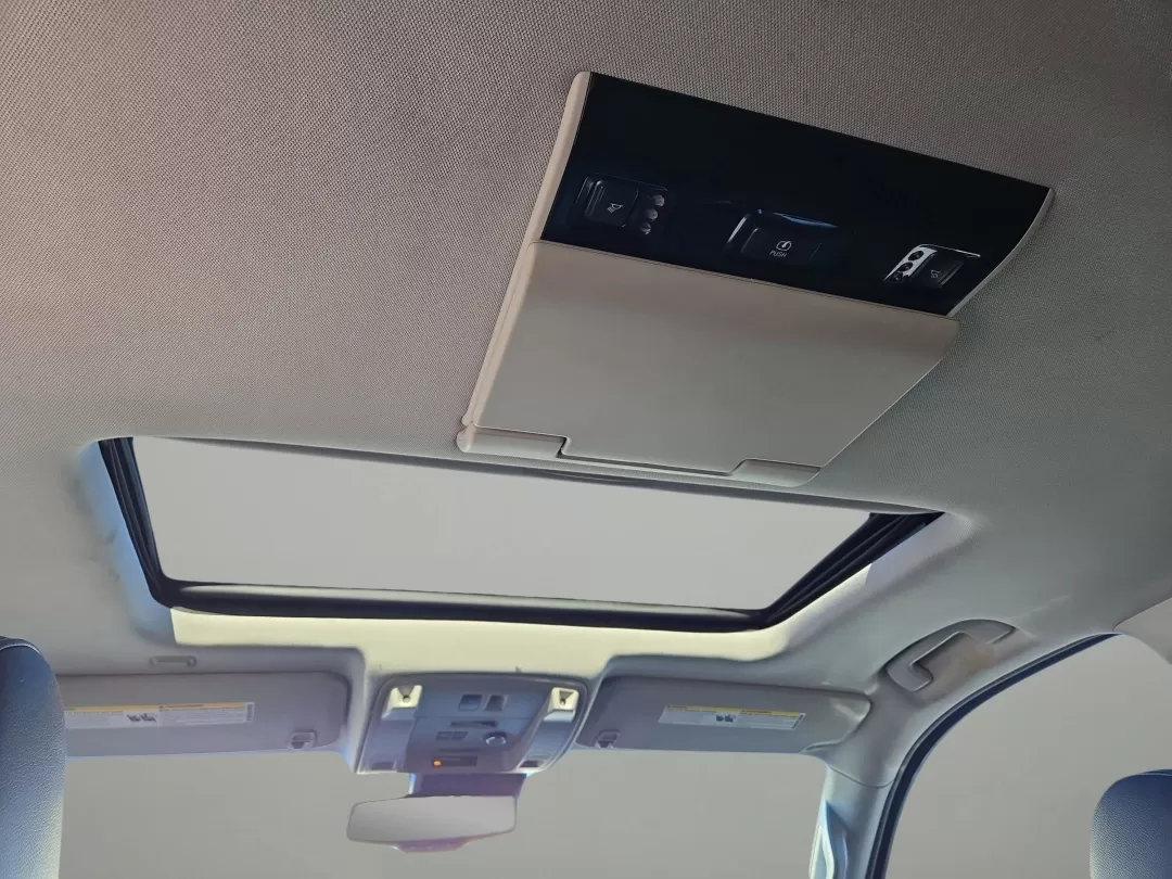 2016 /Jet Black Chevrolet Tahoe LTZ (1GNSCCKCXGR) with an Other engine, located at 1430 Gateway Drive, Opelika, AL, 36801, (334) 239-0944, 32.637871, -85.409790 - 2016 Chevrolet Tahoe LTZ - Photo#18