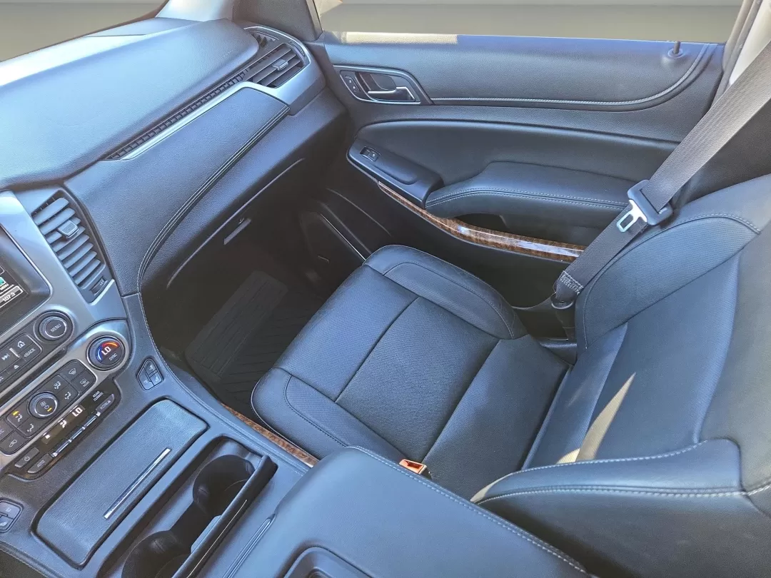 2016 /Jet Black Chevrolet Tahoe LTZ (1GNSCCKCXGR) with an Other engine, located at 7000 Northlake Connector, Columbus, GA, 31904, (706) 987-8085, 32.524975, -84.978134 - **Adventure Awaits with the 2016 Chevrolet Tahoe LTZ - Gils Auto, Phenix City, AL**<br /> <br /> Are you ready to elevate your family road trips or weekend adventures? Look no further than the 2016 Chevrolet Tahoe LTZ, an SUV that balances luxury, performance, and versatility. This stunning vehicle - Photo#16