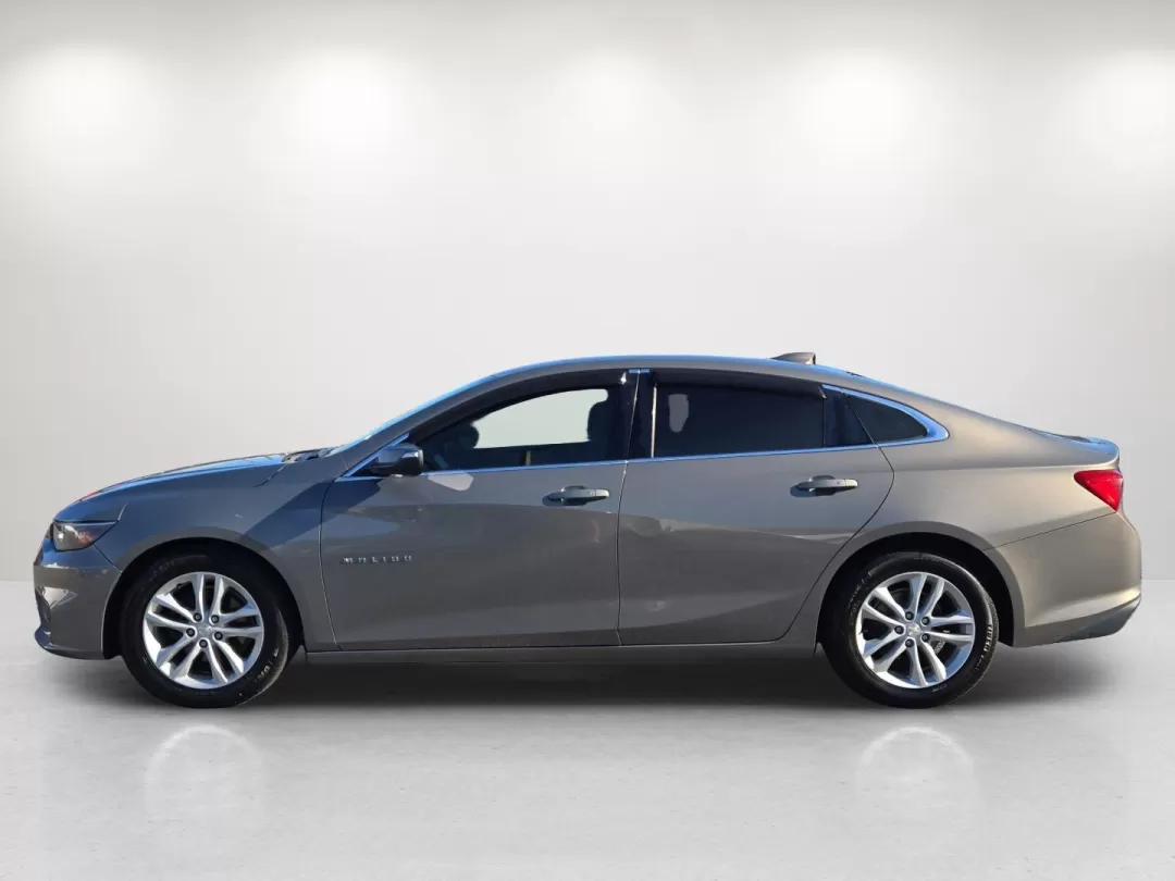 2017 /Jet Black Chevrolet Malibu LT (1G1ZE5ST0HF) with an Other engine, located at 3959 U.S. 80 W, Phenix City, AL, 36870, (334) 297-4885, 32.469296, -85.135185 - Discover your next adventure with this 2017 Chevrolet Malibu LT, perfect for those who need a reliable vehicle for daily commutes, family outings, or weekend getaways. This sleek sedan blends style with practicality, making it an excellent choice for budget-conscious buyers and those looking for low - Photo#9