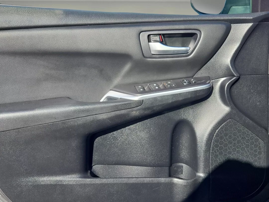 2015 Toyota Camry SE (4T1BF1FK1FU) with an Other engine, located at 3959 U.S. 80 W, Phenix City, AL, 36870, (334) 297-4885, 32.469296, -85.135185 - Are you searching for a reliable vehicle that combines comfort, style, and affordability? Look no further than this 2015 Toyota Camry, now available at Gils Auto in Phenix City, AL. Whether you're commuting to work, shuttling the kids around, or embarking on weekend adventures, this sedan is the per - Photo#9