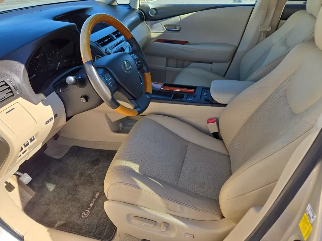 2011 Lexus RX 350 (2T2ZK1BA3BC) with an Other engine, located at 3959 U.S. 80 W, Phenix City, AL, 36870, (334) 297-4885, 32.469296, -85.135185 - **Explore Luxury and Comfort with the 2011 Lexus RX 350 at Gils Auto in Phenix City, AL**<br /> <br /> Imagine yourself behind the wheel of a luxurious SUV that perfectly balances style, comfort, and practicality. The 2011 Lexus RX 350 is not just a vehicle; it's a lifestyle upgrade. Whether you're - Photo#11