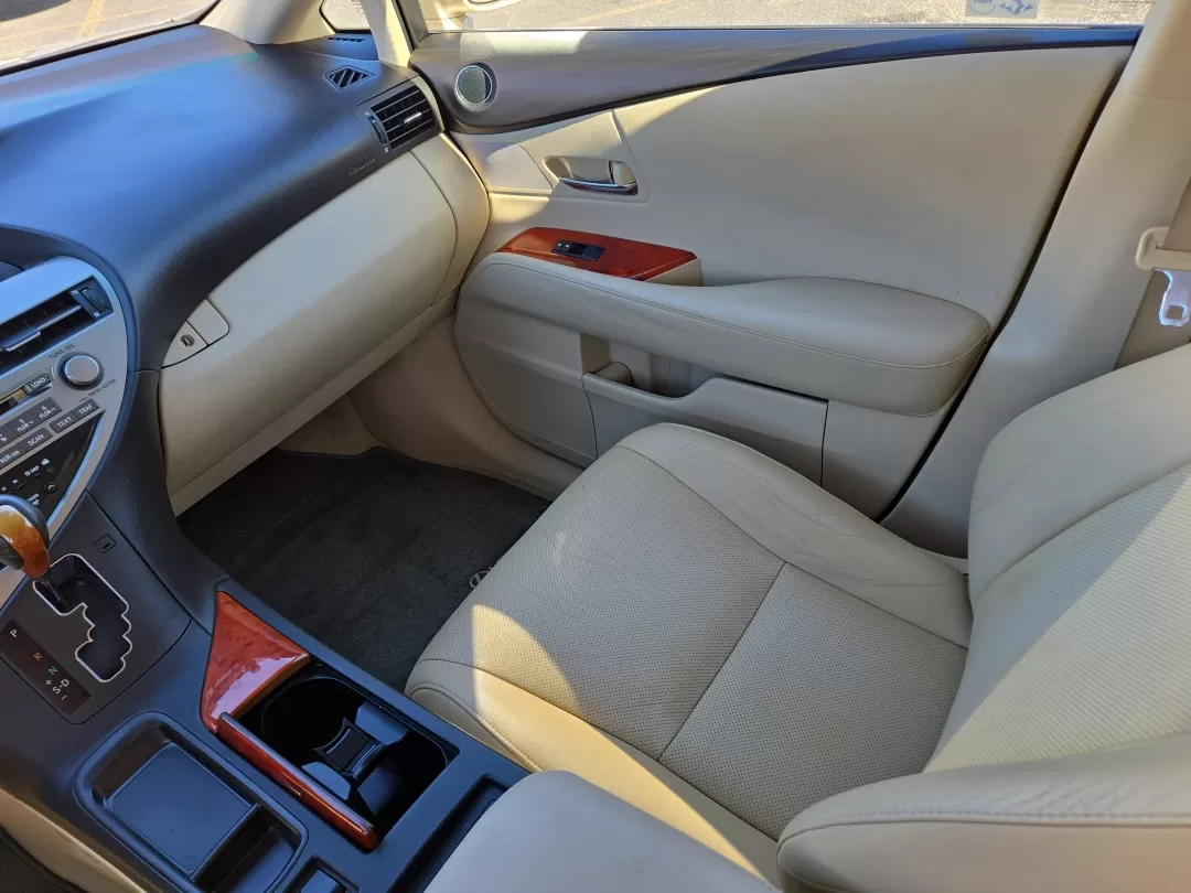 2011 Lexus RX 350 (2T2ZK1BA3BC) with an Other engine, located at 3959 U.S. 80 W, Phenix City, AL, 36870, (334) 297-4885, 32.469296, -85.135185 - **Explore Luxury and Comfort with the 2011 Lexus RX 350 at Gils Auto in Phenix City, AL**<br /> <br /> Imagine yourself behind the wheel of a luxurious SUV that perfectly balances style, comfort, and practicality. The 2011 Lexus RX 350 is not just a vehicle; it's a lifestyle upgrade. Whether you're - Photo#14