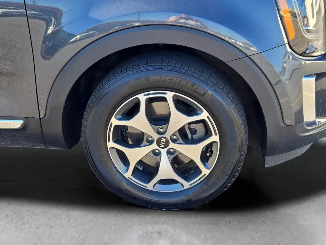 2020 /Black Kia Telluride EX (5XYP34HC5LG) with an Other engine, located at 5115 14th Ave., Columbus, GA, 31904, (706) 323-0345, 32.511494, -84.971046 - **Discover the Perfect Family SUV: 2020 Kia Telluride EX at Gils Auto - Phenix City!**<br /> <br /> Are you on the lookout for a versatile and spacious SUV that can accommodate your growing family while also providing a comfortable ride for your daily commutes? The 2020 Kia Telluride EX is the ideal - Photo#2