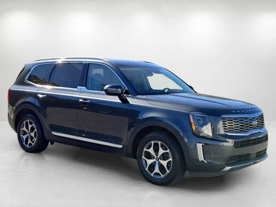 2020 /Black Kia Telluride EX (5XYP34HC5LG) with an Other engine, located at 5115 14th Ave., Columbus, GA, 31904, (706) 323-0345, 32.511494, -84.971046 - **Discover the Perfect Family SUV: 2020 Kia Telluride EX at Gils Auto - Phenix City!**<br /> <br /> Are you on the lookout for a versatile and spacious SUV that can accommodate your growing family while also providing a comfortable ride for your daily commutes? The 2020 Kia Telluride EX is the ideal - Photo#3