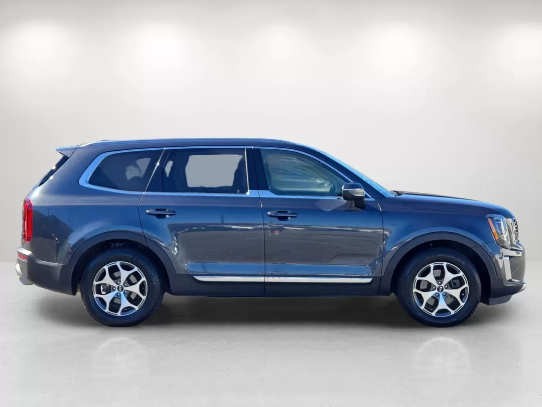 2020 /Black Kia Telluride EX (5XYP34HC5LG) with an Other engine, located at 5115 14th Ave., Columbus, GA, 31904, (706) 323-0345, 32.511494, -84.971046 - **Discover the Perfect Family SUV: 2020 Kia Telluride EX at Gils Auto - Phenix City!**<br /> <br /> Are you on the lookout for a versatile and spacious SUV that can accommodate your growing family while also providing a comfortable ride for your daily commutes? The 2020 Kia Telluride EX is the ideal - Photo#4