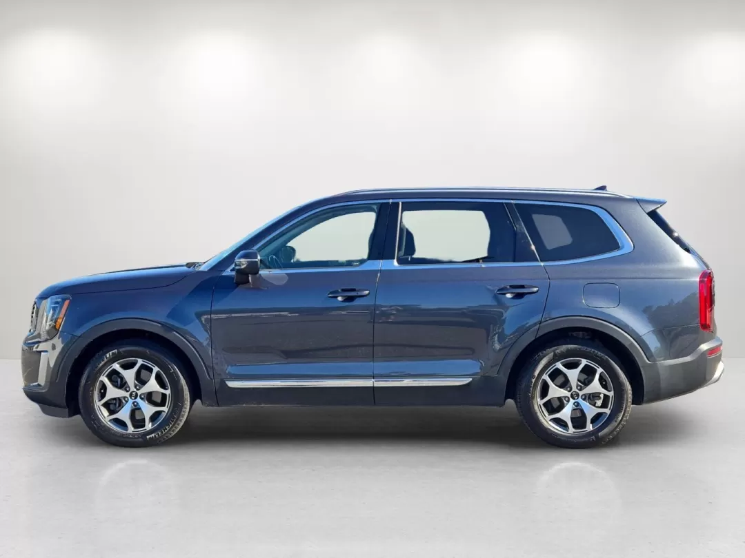 2020 /Black Kia Telluride EX (5XYP34HC5LG) with an Other engine, located at 5115 14th Ave., Columbus, GA, 31904, (706) 323-0345, 32.511494, -84.971046 - **Discover the Perfect Family SUV: 2020 Kia Telluride EX at Gils Auto - Phenix City!**<br /> <br /> Are you on the lookout for a versatile and spacious SUV that can accommodate your growing family while also providing a comfortable ride for your daily commutes? The 2020 Kia Telluride EX is the ideal - Photo#8