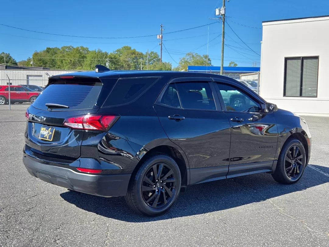 2024 /Medium Ash Gray Chevrolet Equinox LS (3GNAXHEG5RL) with an Other engine, located at 3959 U.S. 80 W, Phenix City, AL, 36870, (334) 297-4885, 32.469296, -85.135185 - Are you ready to elevate your daily commute or embark on weekend adventures? The 2024 Chevrolet Equinox LS, available at Gils Auto in Phenix City, AL, is the perfect blend of style, comfort, and functionality. Whether you're a growing family seeking a spacious SUV or a budget-conscious buyer looking - Photo#5