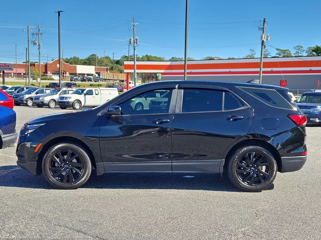 2024 /Medium Ash Gray Chevrolet Equinox LS (3GNAXHEG5RL) with an Other engine, located at 3959 U.S. 80 W, Phenix City, AL, 36870, (334) 297-4885, 32.469296, -85.135185 - Are you ready to elevate your daily commute or embark on weekend adventures? The 2024 Chevrolet Equinox LS, available at Gils Auto in Phenix City, AL, is the perfect blend of style, comfort, and functionality. Whether you're a growing family seeking a spacious SUV or a budget-conscious buyer looking - Photo#8