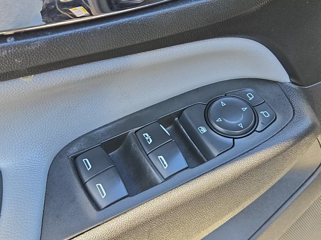 2024 /Medium Ash Gray Chevrolet Equinox LS (3GNAXHEG5RL) with an Other engine, located at 3959 U.S. 80 W, Phenix City, AL, 36870, (334) 297-4885, 32.469296, -85.135185 - Are you ready to elevate your daily commute or embark on weekend adventures? The 2024 Chevrolet Equinox LS, available at Gils Auto in Phenix City, AL, is the perfect blend of style, comfort, and functionality. Whether you're a growing family seeking a spacious SUV or a budget-conscious buyer looking - Photo#10