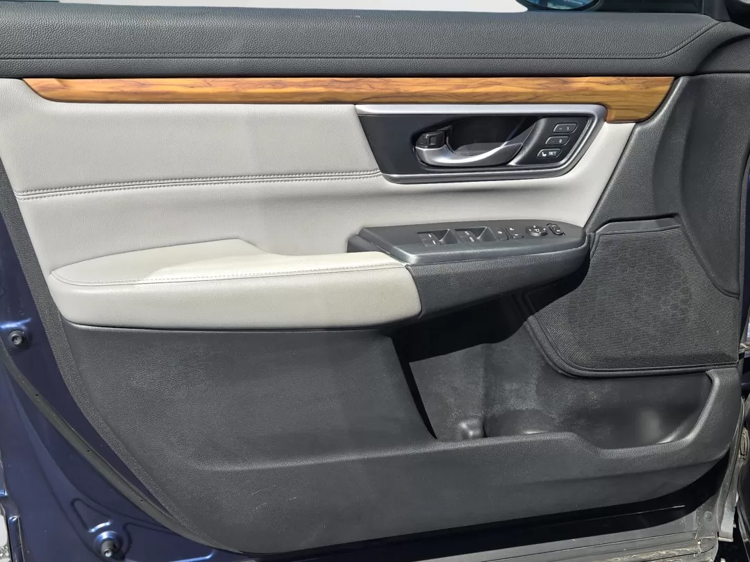 2019 Honda CR-V Touring (7FARW1H97KE) with an Other engine, located at 804 22nd Ave, Phenix City, AL, 36870, (334) 297-1860, 32.484749, -85.024475 - **Discover Adventure with the 2019 Honda CR-V Touring at Gils Auto Your Gateway to Affordable, Reliable Driving!**<br /> <br /> Are you ready to elevate your driving experience and embrace your next adventure? Look no further than this stunning 2019 Honda CR-V in captivating blue, available now at - Photo#9