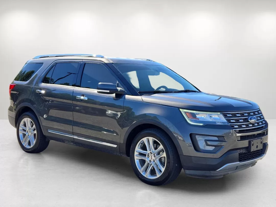 2017 Ford Explorer Limited (1FM5K7FH6HG) with an Other engine, located at 3959 U.S. 80 W, Phenix City, AL, 36870, (334) 297-4885, 32.469296, -85.135185 - Are you in the market for a versatile SUV that can keep up with your busy lifestyle? Look no further than the impressive 2017 Ford Explorer Limited, available now at Gils Auto in Phenix City, AL. This exceptional vehicle is perfect for growing families, weekend adventurers, and anyone who needs a re - Photo#3