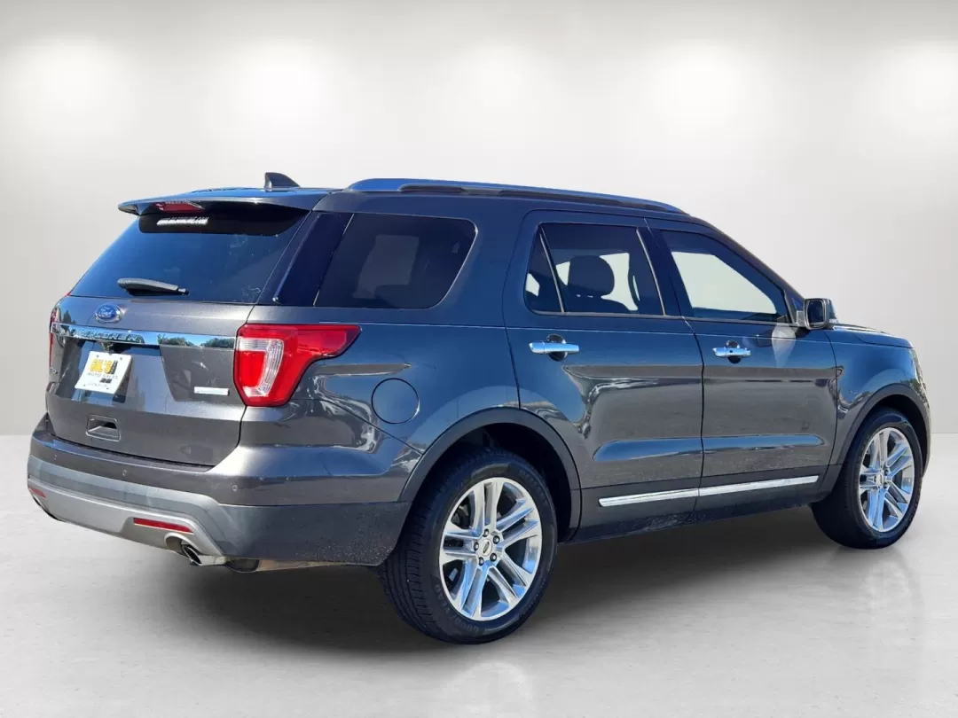 2017 Ford Explorer Limited (1FM5K7FH6HG) with an Other engine, located at 3959 U.S. 80 W, Phenix City, AL, 36870, (334) 297-4885, 32.469296, -85.135185 - Are you in the market for a versatile SUV that can keep up with your busy lifestyle? Look no further than the impressive 2017 Ford Explorer Limited, available now at Gils Auto in Phenix City, AL. This exceptional vehicle is perfect for growing families, weekend adventurers, and anyone who needs a re - Photo#5