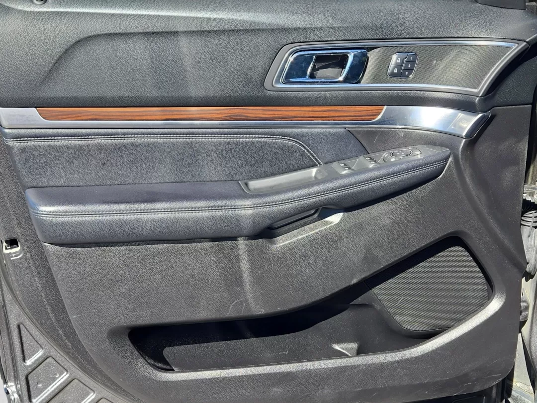 2017 Ford Explorer Limited (1FM5K7FH6HG) with an Other engine, located at 3959 U.S. 80 W, Phenix City, AL, 36870, (334) 297-4885, 32.469296, -85.135185 - Are you in the market for a versatile SUV that can keep up with your busy lifestyle? Look no further than the impressive 2017 Ford Explorer Limited, available now at Gils Auto in Phenix City, AL. This exceptional vehicle is perfect for growing families, weekend adventurers, and anyone who needs a re - Photo#9