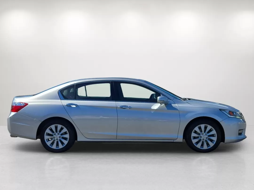 2014 Honda Accord Sedan EX-L (1HGCR3F85EA) with an Other engine, located at 3959 U.S. 80 W, Phenix City, AL, 36870, (334) 297-4885, 32.469296, -85.135185 - **Experience Luxury and Reliability with This 2014 Honda Accord EX-L Sedan, Perfect for Your Lifestyle!**<br /> <br /> If you're seeking a vehicle that seamlessly blends comfort, reliability, and advanced features for your daily commute or weekend adventures, look no further than this stunning 2014 - Photo#4