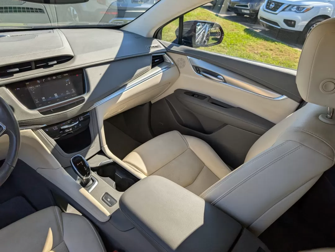 2018 /Cirrus Cadillac XT5 Luxury FWD (1GYKNCRS9JZ) with an Other engine, located at 3959 U.S. 80 W, Phenix City, AL, 36870, (334) 297-4885, 32.469296, -85.135185 - **Experience Luxury and Versatility with the 2018 Cadillac XT5 at Gils Auto in Phenix City, AL!**<br /> <br /> If you're seeking a sophisticated SUV that effortlessly blends luxury with practicality, the 2018 Cadillac XT5 is your perfect match. Designed for those who appreciate style and performance - Photo#12