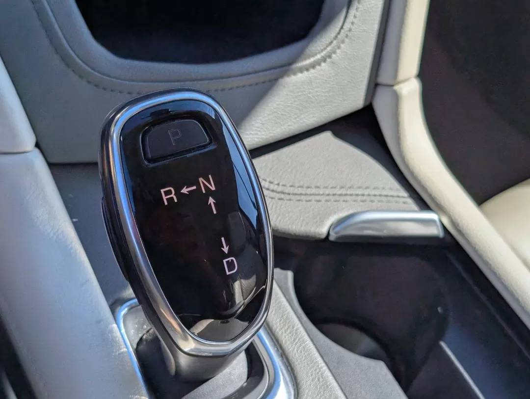 2018 /Cirrus Cadillac XT5 Luxury FWD (1GYKNCRS9JZ) with an Other engine, located at 3959 U.S. 80 W, Phenix City, AL, 36870, (334) 297-4885, 32.469296, -85.135185 - **Experience Luxury and Versatility with the 2018 Cadillac XT5 at Gils Auto in Phenix City, AL!**<br /> <br /> If you're seeking a sophisticated SUV that effortlessly blends luxury with practicality, the 2018 Cadillac XT5 is your perfect match. Designed for those who appreciate style and performance - Photo#13
