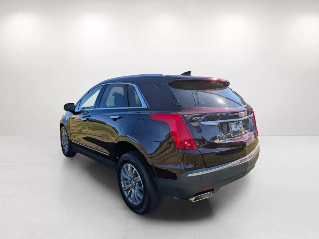 2018 /Cirrus Cadillac XT5 Luxury FWD (1GYKNCRS9JZ) with an Other engine, located at 521 Old Farm Lane Rd, Prattville, AL, 36066, (334) 325-1505, 32.482460, -86.416367 - 2018 Cadillac XT5 Luxury FWD - Photo#5