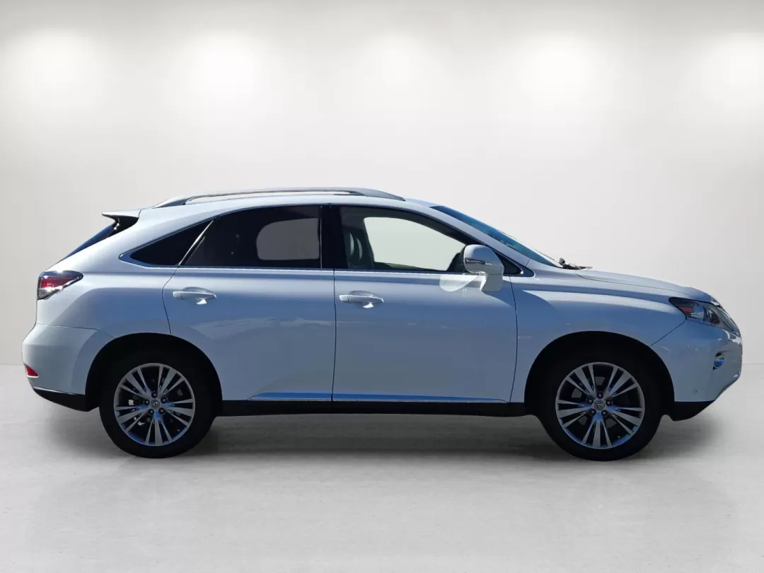 2013 Lexus RX 350 (2T2ZK1BA6DC) with an Other engine, located at 7000 Northlake Connector, Columbus, GA, 31904, (706) 987-8085, 32.524975, -84.978134 - Are you ready to elevate your driving experience? Whether you're commuting to work, running errands, or embarking on weekend adventures, the 2013 Lexus RX 350 is the perfect companion for your lifestyle. Offering a blend of luxury, comfort, and reliability, this SUV is designed to cater to growing f - Photo#4