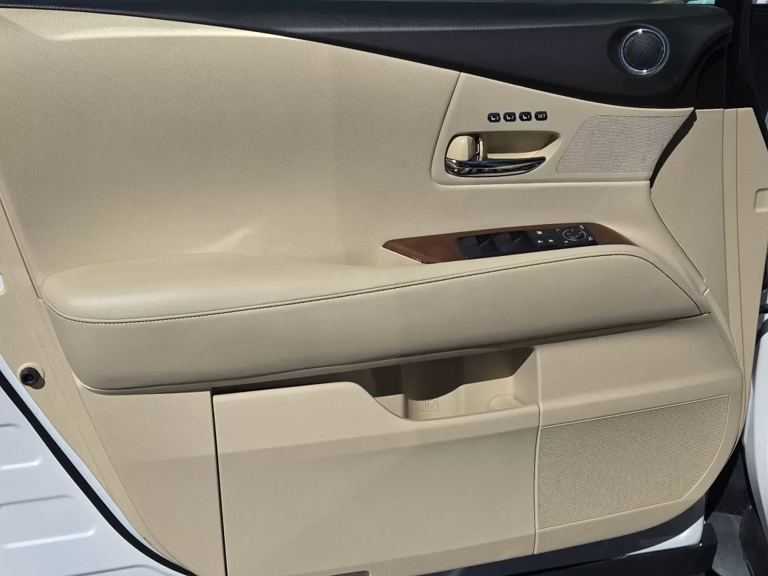 2013 Lexus RX 350 (2T2ZK1BA6DC) with an Other engine, located at 7000 Northlake Connector, Columbus, GA, 31904, (706) 987-8085, 32.524975, -84.978134 - Are you ready to elevate your driving experience? Whether you're commuting to work, running errands, or embarking on weekend adventures, the 2013 Lexus RX 350 is the perfect companion for your lifestyle. Offering a blend of luxury, comfort, and reliability, this SUV is designed to cater to growing f - Photo#9