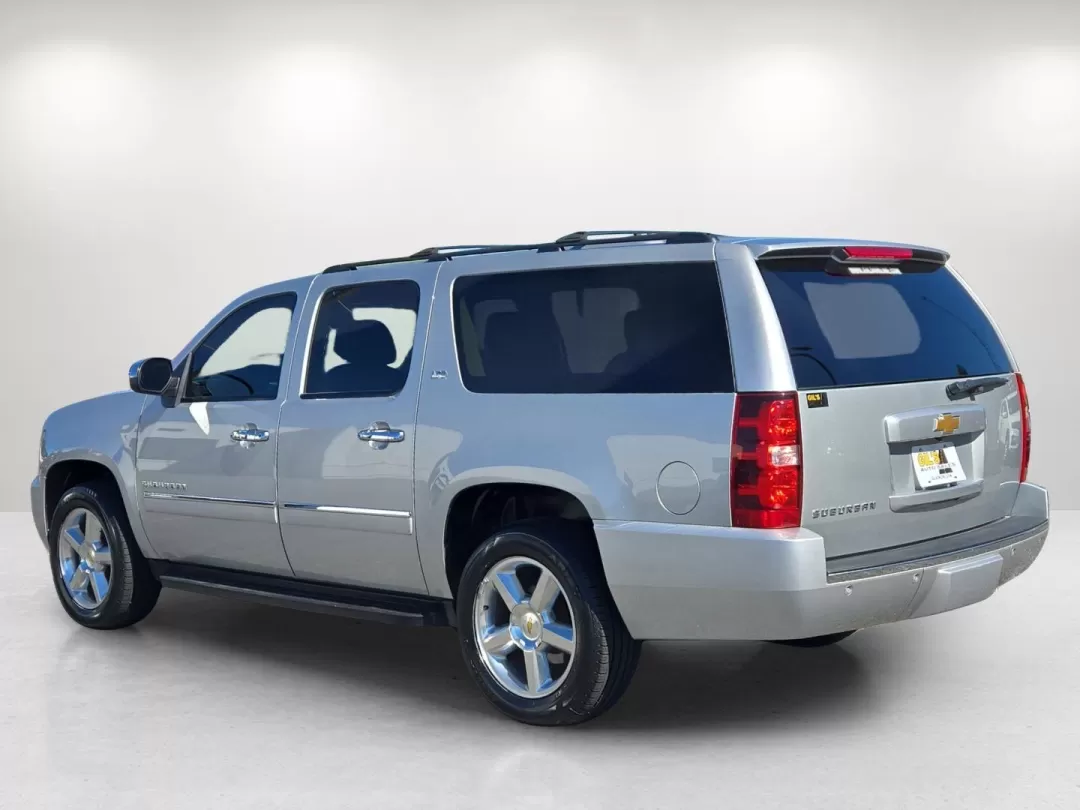 2013 /Light Titanium/Dark Titanium Chevrolet Suburban LTZ (1GNSCKE02DR) with an Other engine, located at 3959 U.S. 80 W, Phenix City, AL, 36870, (334) 297-4885, 32.469296, -85.135185 - Step into a world of adventure and family bonding with this 2013 Chevrolet Suburban LTZ, available now at Gils Auto in Phenix City, AL. Ideal for growing families or anyone who loves the open road, this spacious SUV combines luxury, comfort, and versatility for those seeking a reliable vehicle for e - Photo#8