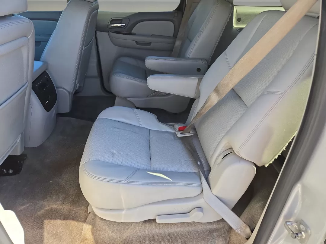 2013 /Light Titanium/Dark Titanium Chevrolet Suburban LTZ (1GNSCKE02DR) with an Other engine, located at 3959 U.S. 80 W, Phenix City, AL, 36870, (334) 297-4885, 32.469296, -85.135185 - Step into a world of adventure and family bonding with this 2013 Chevrolet Suburban LTZ, available now at Gils Auto in Phenix City, AL. Ideal for growing families or anyone who loves the open road, this spacious SUV combines luxury, comfort, and versatility for those seeking a reliable vehicle for e - Photo#13