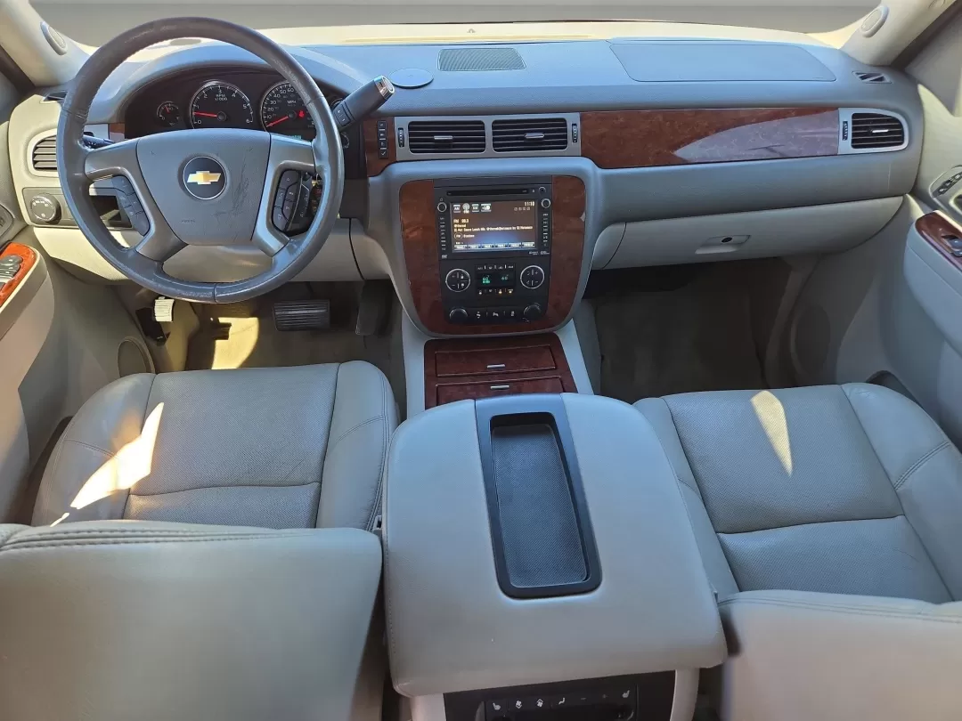 2013 /Light Titanium/Dark Titanium Chevrolet Suburban LTZ (1GNSCKE02DR) with an Other engine, located at 3959 U.S. 80 W, Phenix City, AL, 36870, (334) 297-4885, 32.469296, -85.135185 - Step into a world of adventure and family bonding with this 2013 Chevrolet Suburban LTZ, available now at Gils Auto in Phenix City, AL. Ideal for growing families or anyone who loves the open road, this spacious SUV combines luxury, comfort, and versatility for those seeking a reliable vehicle for e - Photo#15