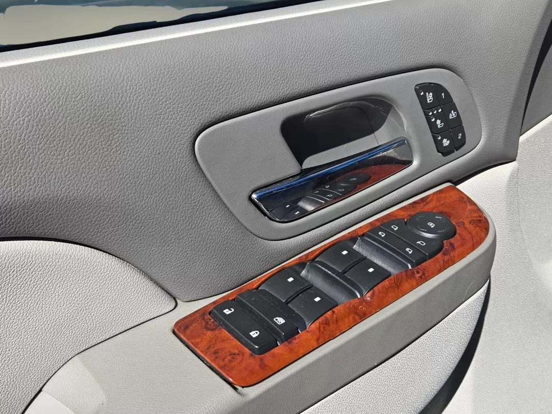 2013 /Light Titanium/Dark Titanium Chevrolet Suburban LTZ (1GNSCKE02DR) with an Other engine, located at 3959 U.S. 80 W, Phenix City, AL, 36870, (334) 297-4885, 32.469296, -85.135185 - Step into a world of adventure and family bonding with this 2013 Chevrolet Suburban LTZ, available now at Gils Auto in Phenix City, AL. Ideal for growing families or anyone who loves the open road, this spacious SUV combines luxury, comfort, and versatility for those seeking a reliable vehicle for e - Photo#18