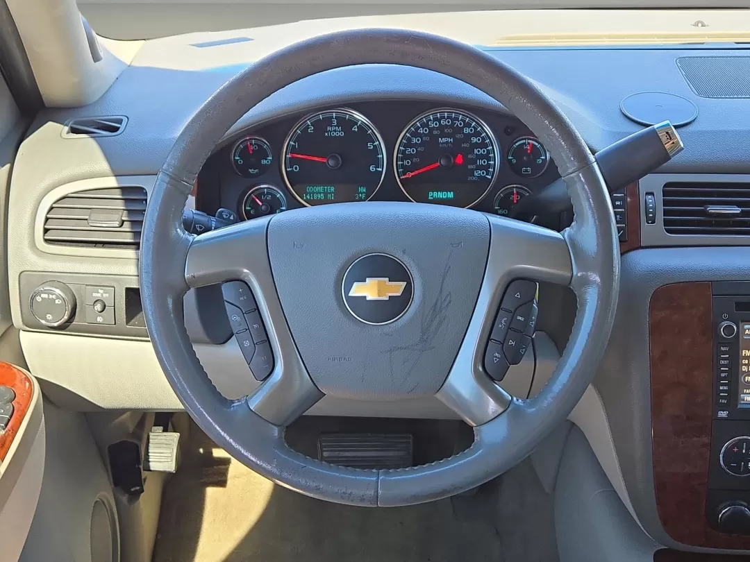 2013 /Light Titanium/Dark Titanium Chevrolet Suburban LTZ (1GNSCKE02DR) with an Other engine, located at 5115 14th Ave., Columbus, GA, 31904, (706) 323-0345, 32.511494, -84.971046 - Step into a world of adventure and family bonding with this 2013 Chevrolet Suburban LTZ, available now at Gils Auto in Phenix City, AL. Ideal for growing families or anyone who loves the open road, this spacious SUV combines luxury, comfort, and versatility for those seeking a reliable vehicle for e - Photo#16