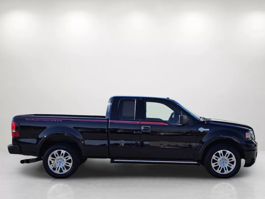 2006 Ford F-150 Harley-Davidson (1FTRX12526F) with an Other engine, located at 521 Old Farm Lane Rd, Prattville, AL, 36066, (334) 325-1505, 32.482460, -86.416367 - **Unleash Your Adventures with the 2006 Ford F-150 Extended Cab Pickup from Gils Auto - Prattville!**<br /> <br /> Are you ready to elevate your outdoor adventures or enhance your daily commute? The 2006 Ford F-150 Extended Cab Pickup is more than just a vehicle; it's your ticket to freedom and flex - Photo#3