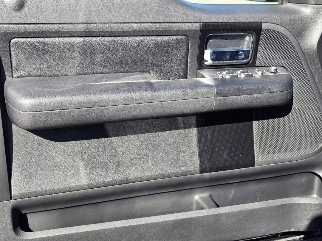 2006 Ford F-150 Harley-Davidson (1FTRX12526F) with an Other engine, located at 521 Old Farm Lane Rd, Prattville, AL, 36066, (334) 325-1505, 32.482460, -86.416367 - **Unleash Your Adventures with the 2006 Ford F-150 Extended Cab Pickup from Gils Auto - Prattville!**<br /> <br /> Are you ready to elevate your outdoor adventures or enhance your daily commute? The 2006 Ford F-150 Extended Cab Pickup is more than just a vehicle; it's your ticket to freedom and flex - Photo#8