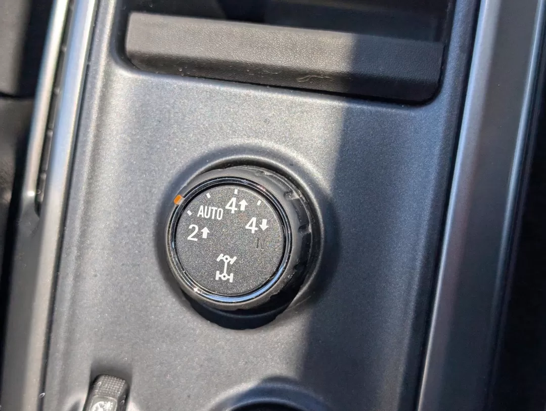 2014 /Jet Black Chevrolet Silverado 1500 LT (3GCUKRECXEG) with an Other engine, located at 3959 U.S. 80 W, Phenix City, AL, 36870, (334) 297-4885, 32.469296, -85.135185 - Are you ready to elevate your adventures with a reliable and versatile truck? Look no further than this impressive 2014 Chevrolet Silverado 1500 LT, available now at Gils Auto in Phenix City, AL! Whether you're a growing family looking for a spacious ride, a weekend warrior ready for off-road excurs - Photo#19