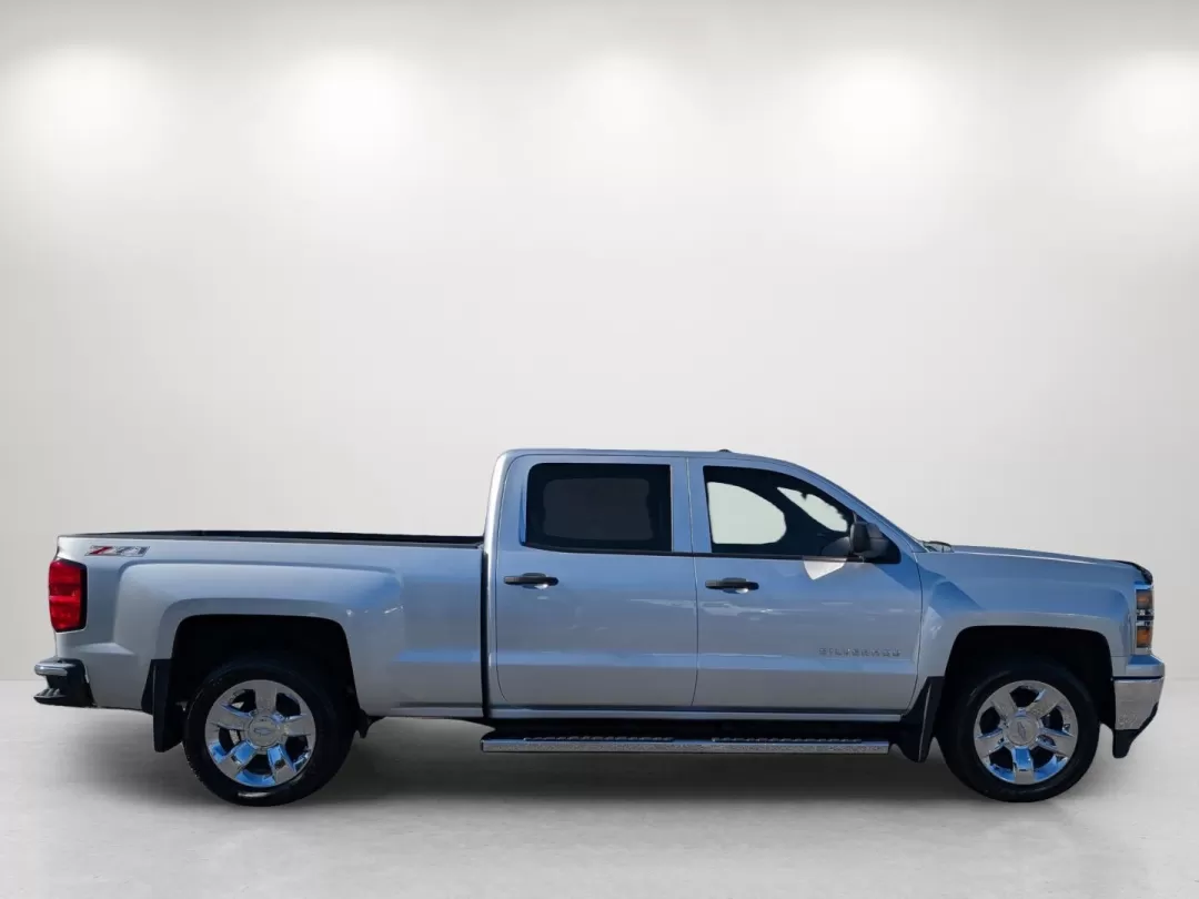 2014 /Jet Black Chevrolet Silverado 1500 LT (3GCUKRECXEG) with an Other engine, located at 5115 14th Ave., Columbus, GA, 31904, (706) 323-0345, 32.511494, -84.971046 - 2014 Chevrolet Silverado 1500 LT - Photo#3