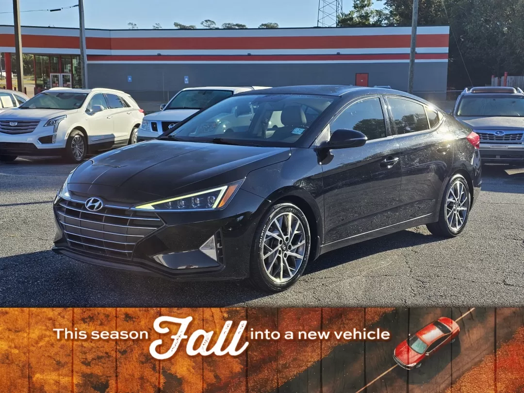 2020 /Gray Hyundai Elantra Limited (5NPD84LF5LH) with an Other engine, located at 3959 U.S. 80 W, Phenix City, AL, 36870, (334) 297-4885, 32.469296, -85.135185 - **Drive Your Future with the 2020 Hyundai Elantra Limited Perfect for Everyday Adventures!**<br /> <br /> Are you ready to elevate your daily commute or weekend getaway? Look no further than the stunning 2020 Hyundai Elantra Limited, now available at Gils Auto, your trusted Buy Here Pay Here dealer - Photo#0