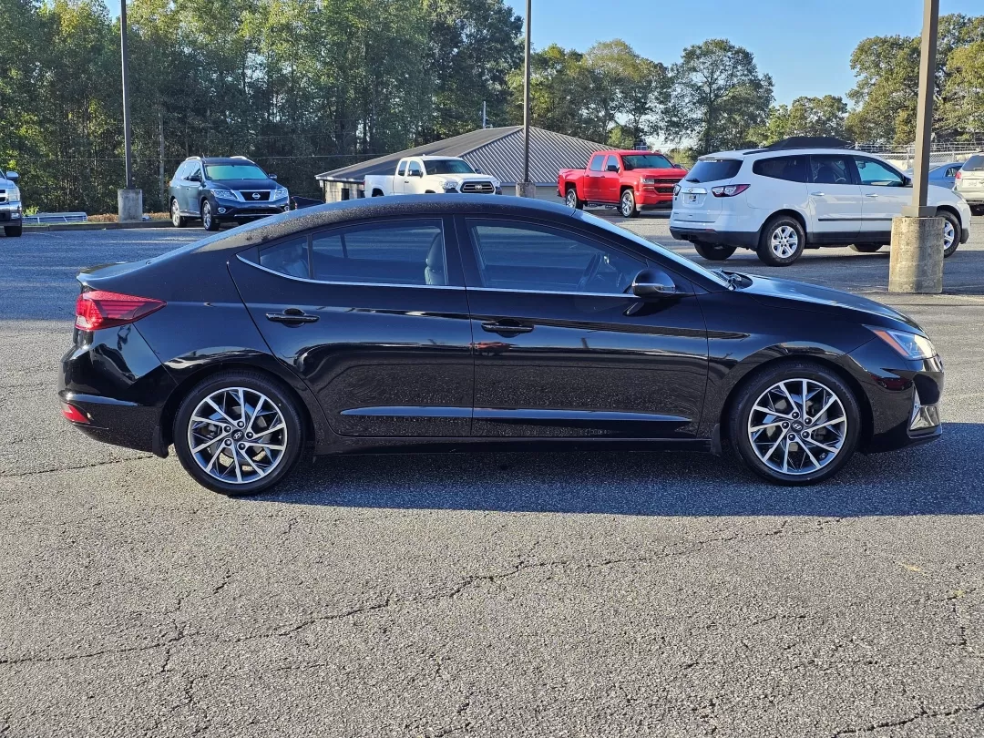 2020 /Gray Hyundai Elantra Limited (5NPD84LF5LH) with an Other engine, located at 3959 U.S. 80 W, Phenix City, AL, 36870, (334) 297-4885, 32.469296, -85.135185 - **Drive Your Future with the 2020 Hyundai Elantra Limited Perfect for Everyday Adventures!**<br /> <br /> Are you ready to elevate your daily commute or weekend getaway? Look no further than the stunning 2020 Hyundai Elantra Limited, now available at Gils Auto, your trusted Buy Here Pay Here dealer - Photo#3
